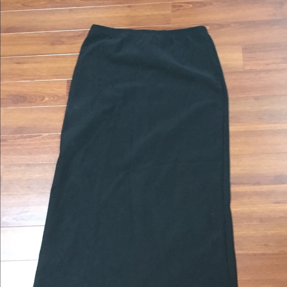 Black skirt